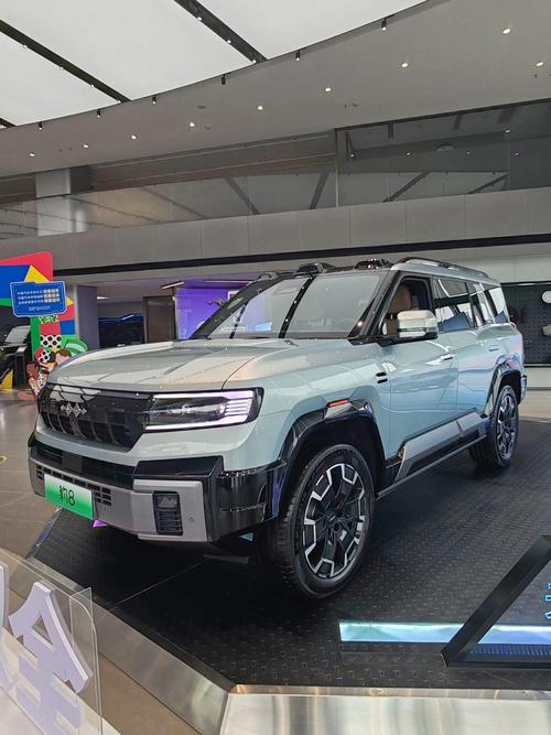 成都170比亚迪方程豹硬派越野的爆款，英菲尼迪35周年与你共成长